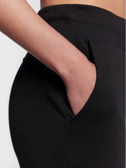 4F Jogginghose H4Z22-SPDD351 Schwarz Regular Fit 11 4F Jogginghose H4Z22-SPDD351 Schwarz Regular Fit -Angebote Modig Welt Store 4f jogginghose h4z22 spdd351 schwarz regular fit 4