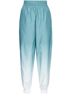 ADIDAS Jogginghose Adicolor 3D Trefoil GN2850 Grün Loose Fit 11 ADIDAS Jogginghose Adicolor 3D Trefoil GN2850 Grün Loose Fit -Angebote Modig Welt Store adidas jogginghose adicolor 3d trefoil gn2850 grun loose fit 4