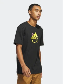 ADIDAS T-Shirt Change Through Sports Graphic IC1674 Schwarz Regular Fit -Angebote Modig Welt Store adidas t shirt change through sports graphic ic1674 schwarz regular fit 1