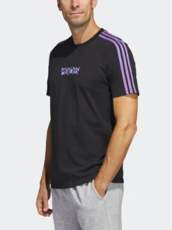 ADIDAS T-Shirt Sport Optimist 3-Stripes Sportswear Graphic T-Shirt (Short Sleeve) IC7792 Schwarz Regular Fit -Angebote Modig Welt Store adidas t shirt sport optimist 3 stripes sportswear graphic t shirt short sleeve ic7792 schwarz regular fit 3