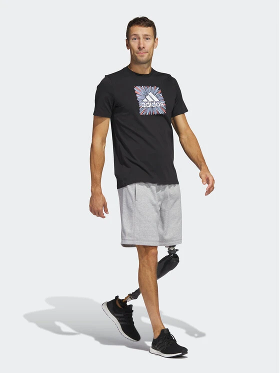 ADIDAS T-Shirt Sport Optimist Sun Logo Sportswear Graphic T-Shirt (Short Sleeve) HS2533 Schwarz Regular Fit 5 ADIDAS T-Shirt Sport Optimist Sun Logo Sportswear Graphic T-Shirt (Short Sleeve) HS2533 Schwarz Regular Fit – Bild 3