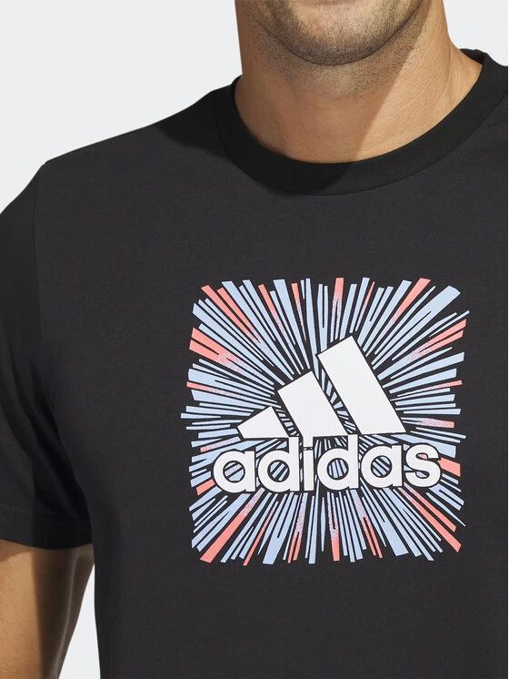 ADIDAS T-Shirt Sport Optimist Sun Logo Sportswear Graphic T-Shirt (Short Sleeve) HS2533 Schwarz Regular Fit 7 ADIDAS T-Shirt Sport Optimist Sun Logo Sportswear Graphic T-Shirt (Short Sleeve) HS2533 Schwarz Regular Fit – Bild 5
