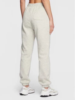 Champion Jogginghose Logo Embroidery Fleece 115487 Grau Relaxed Fit -Angebote Modig Welt Store champion jogginghose logo embroidery fleece 115487 grau relaxed fit 2