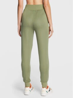 Fila Jogginghose Cagli FAW0217 Grün Regular Fit -Angebote Modig Welt Store fila jogginghose cagli faw0217 grun regular fit 2