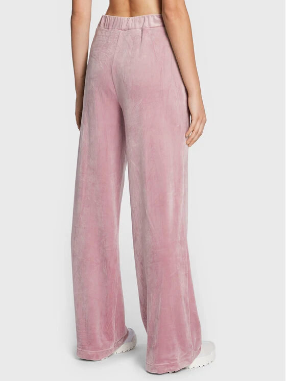 Fila Jogginghose Clamecy FAW0226 Rosa Relaxed Fit 5 Fila Jogginghose Clamecy FAW0226 Rosa Relaxed Fit – Bild 3