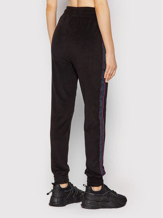 Fila Jogginghose Marli 683475 Schwarz Regular Fit 5 Fila Jogginghose Marli 683475 Schwarz Regular Fit – Bild 3