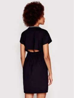 Fila Kleid Für Den Alltag Turda FAW0010 Schwarz Regular Fit -Angebote Modig Welt Store fila kleid fur den alltag turda faw0010 schwarz regular fit 2