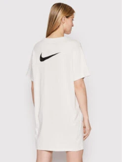 Nike Kleid Für Den Alltag Sportswear Swoosh DM6191 Beige Oversize -Angebote Modig Welt Store nike kleid fur den alltag sportswear swoosh dm6191 beige oversize 2