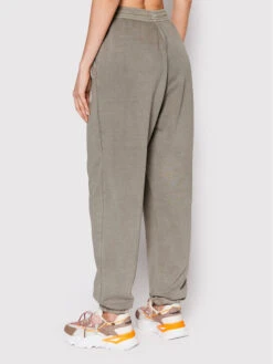 Reebok Jogginghose Classic Natural Dye H49297 Grau Relaxed Fit 9 Reebok Jogginghose Classic Natural Dye H49297 Grau Relaxed Fit -Angebote Modig Welt Store reebok jogginghose classic natural dye h49297 grau relaxed fit 2