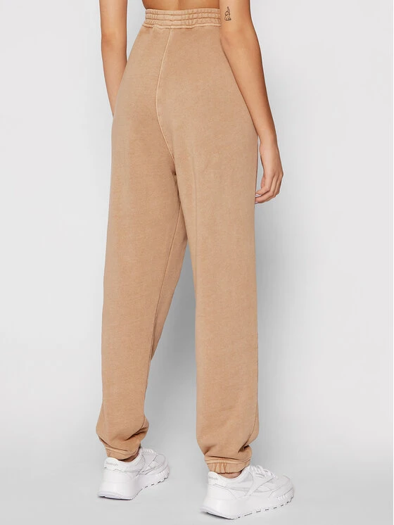 Reebok Jogginghose Classics Natural Dye H09016 Braun Oversize 5 Reebok Jogginghose Classics Natural Dye H09016 Braun Oversize – Bild 3