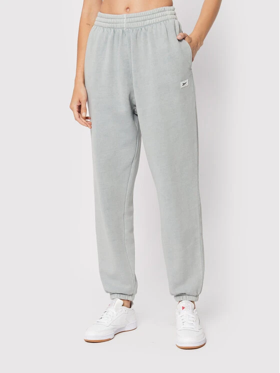 Reebok Jogginghose Classics Natural Dye HH9719 Grau Relaxed Fit 3 Reebok Jogginghose Classics Natural Dye HH9719 Grau Relaxed Fit