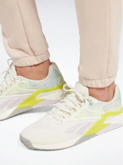 Reebok Jogginghose Fleece IC3502 Beige Slim Fit -Angebote Modig Welt Store reebok jogginghose fleece ic3502 beige slim fit 4