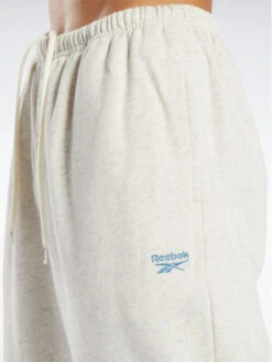 Reebok Jogginghose French Terry IC8096 Grau Oversize -Angebote Modig Welt Store reebok jogginghose french terry ic8096 grau oversize 3