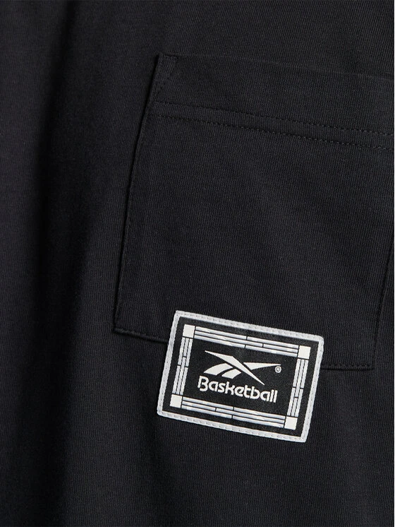 Reebok T-Shirt Basketball Heavyweight Pocket HU2012 Schwarz Oversize 6 Reebok T-Shirt Basketball Heavyweight Pocket HU2012 Schwarz Oversize – Bild 4
