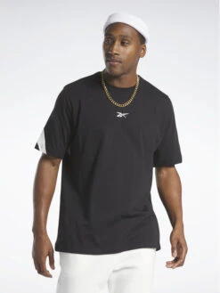 Reebok T-Shirt Classics Brand Proud HY7101 Schwarz Loose Fit