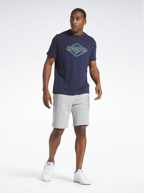 Reebok T-Shirt Graphic Series HS4886 Dunkelblau Regular Fit 4 Reebok T-Shirt Graphic Series HS4886 Dunkelblau Regular Fit – Bild 2