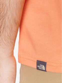 The North Face T-Shirt Faces NF00CEQ8 Orange Regular Fit -Angebote Modig Welt Store the north face t shirt faces nf00ceq8 orange regular fit 4