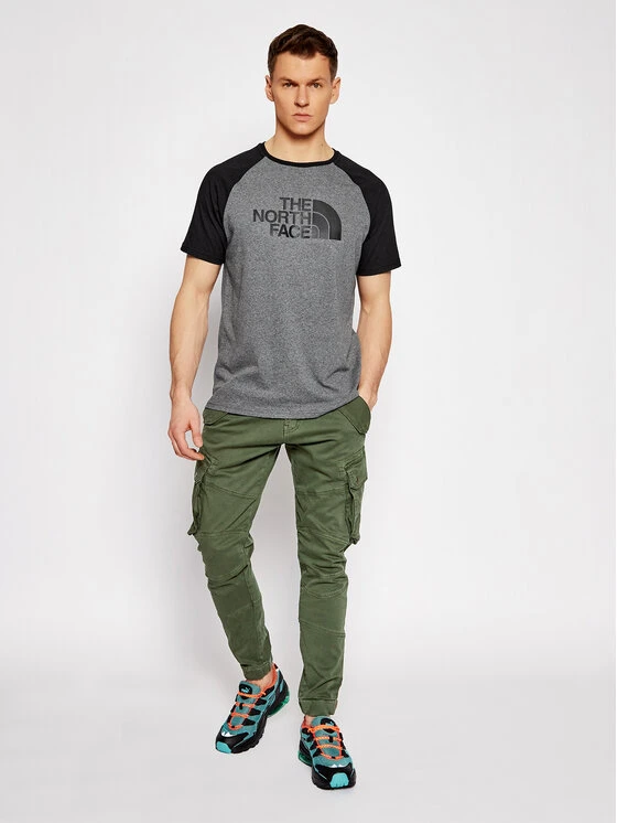 The North Face T-Shirt Raglan Easy Tee NF0A37FV Grau Regular Fit 4 The North Face T-Shirt Raglan Easy Tee NF0A37FV Grau Regular Fit – Bild 2