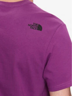 The North Face T-Shirt Woodcut Dome NF0A827H Violett Regular Fit -Angebote Modig Welt Store the north face t shirt woodcut dome nf0a827h violett regular fit 3